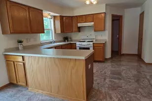 588 E Randy Rd, Oak Creek, WI 53154 - Photo 13