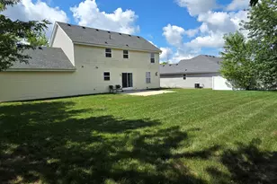 588 E Randy Rd, Oak Creek, WI 53154 - Photo 3