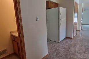 588 E Randy Rd, Oak Creek, WI 53154 - Photo 15