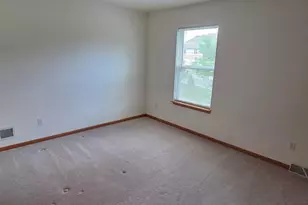 588 E Randy Rd, Oak Creek, WI 53154 - Photo 27