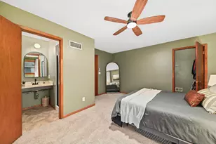 6436 Riverdale Ln, Greendale, WI 53129 - Photo 21