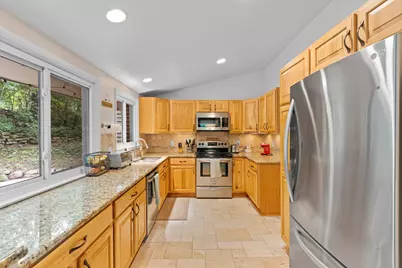 609  Downing Dr, Waukesha, WI 53186 - Photo 11
