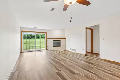 4575 S 124th St, New Berlin, WI 53151 - Photo 5