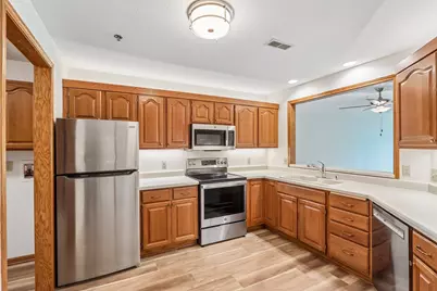 4575 S 124th St, New Berlin, WI 53151 - Photo 9
