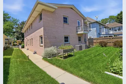 4536 N Larkin St #4538, Shorewood, WI 53211 - Photo 3