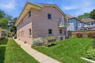 4536 N Larkin St, Shorewood, WI 53211 - Photo 3
