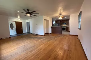 3420 Ivy Ln, Racine, WI 53402 - Photo 7