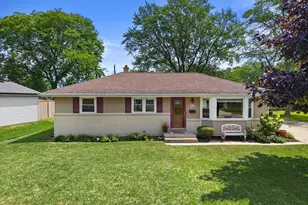 W147N8446 Manchester Dr, Menomonee Falls, WI 53051 - Photo 29