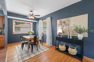 W147N8446 Manchester Dr, Menomonee Falls, WI 53051 - Photo 5
