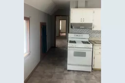 801  Oakland Ave, Waukesha, WI 53186 - Photo 11