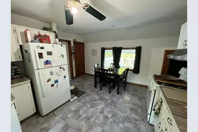 801  Oakland Ave, Waukesha, WI 53186 - Photo 9