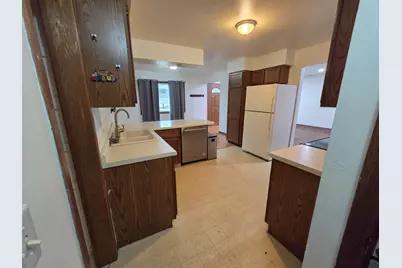 21  Emerald Ct, Fond du Lac, WI 54935 - Photo 9