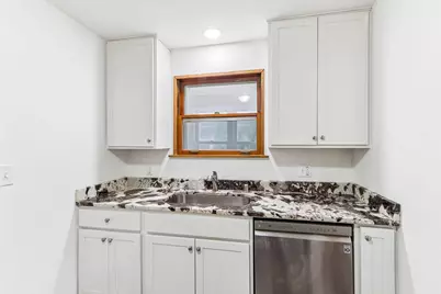 4260 N 93rd St, Wauwatosa, WI 53222 - Photo 17