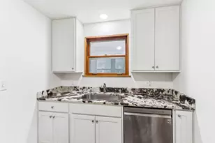 4260 N 93rd St, Wauwatosa, WI 53222 - Photo 17