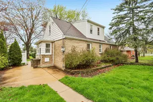 4260 N 93rd St, Wauwatosa, WI 53222 - Photo 49