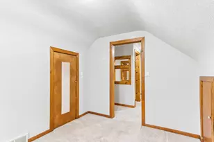 4260 N 93rd St, Wauwatosa, WI 53222 - Photo 31