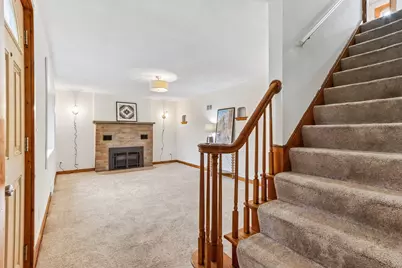 4260 N 93rd St, Wauwatosa, WI 53222 - Photo 5