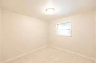5358 N 103rd St, Milwaukee, WI 53225 - Photo 9
