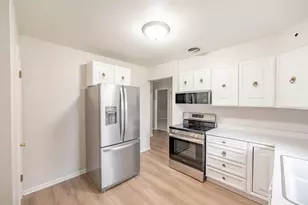 5358 N 103rd St, Milwaukee, WI 53225 - Photo 5