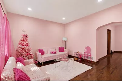 3172 S Griffin Ave, Milwaukee, WI 53207 - Photo 3