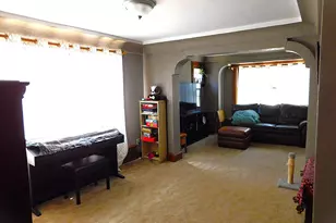 9316 W Mitchell St, West Allis, WI 53214 - Photo 9