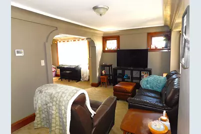 9316 W Mitchell St, West Allis, WI 53214 - Photo 5