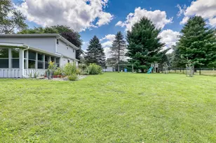W304S2745 Green Meadow Ln, Genesee, WI 53188 - Photo 37