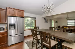 8934 N Lake Dr, Bayside, WI 53217 - Photo 9