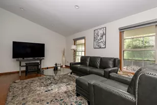 8934 N Lake Dr, Bayside, WI 53217 - Photo 7
