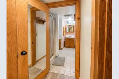 228 S Colonial Pkwy, Saukville, WI 53080 - Photo 17