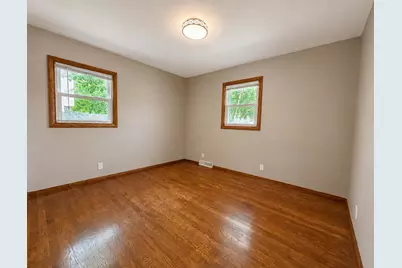 228 S Colonial Pkwy, Saukville, WI 53080 - Photo 13
