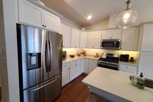 630 Cadence Cir, Lake Geneva, WI 53147 - Photo 9