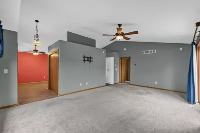978  Bay View Cir, Mukwonago, WI 53149 - Photo 3