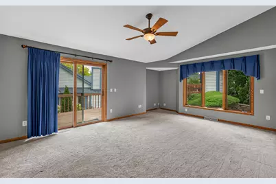 978  Bay View Cir, Mukwonago, WI 53149 - Photo 5
