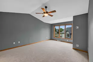 978 Bay View Cir, Mukwonago, WI 53149 - Photo 13
