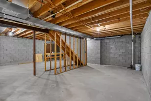 978 Bay View Cir, Mukwonago, WI 53149 - Photo 21