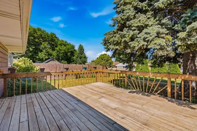 3736 S Sunset Dr, Milwaukee, WI 53220 - Photo 9