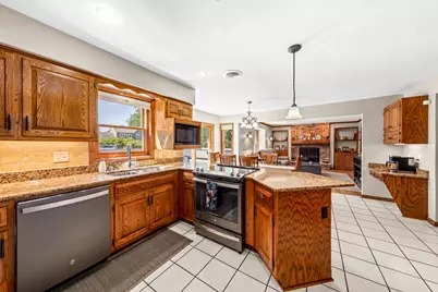 3427  Foxwood Rd, Racine, WI 53405 - Photo 25