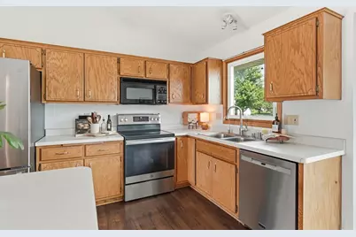 124  Small Farm Rd, Mukwonago, WI 53149 - Photo 11