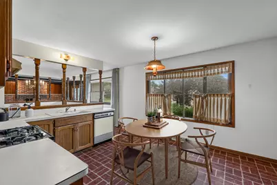 8841  Greenhill Ln, Greendale, WI 53129 - Photo 13