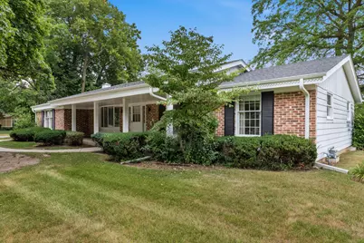 8841  Greenhill Ln, Greendale, WI 53129 - Photo 37