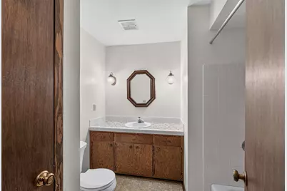 8841  Greenhill Ln, Greendale, WI 53129 - Photo 15