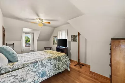 828 N 113th St, Wauwatosa, WI 53226 - Photo 25