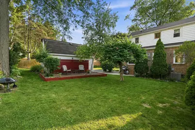 828 N 113th St, Wauwatosa, WI 53226 - Photo 3