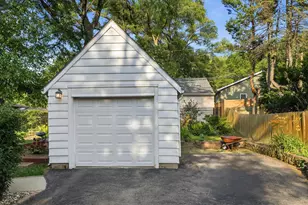 828 N 113th St, Wauwatosa, WI 53226 - Photo 5