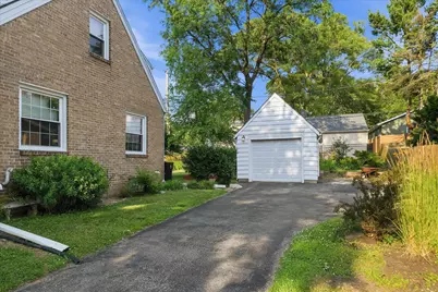 828 N 113th St, Wauwatosa, WI 53226 - Photo 31
