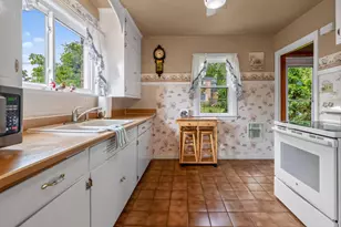 828 N 113th St, Wauwatosa, WI 53226 - Photo 15