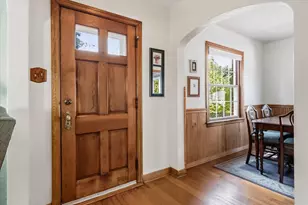 828 N 113th St, Wauwatosa, WI 53226 - Photo 5