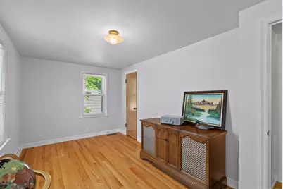1212  Fairmont Ln, Manitowoc, WI 54220 - Photo 25