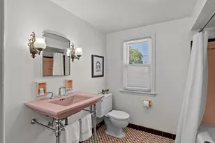 1212 Fairmont Ln, Manitowoc, WI 54220 - Photo 21